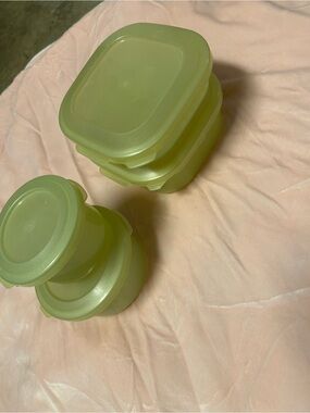 Vintage Superseal Tupperware set of 4